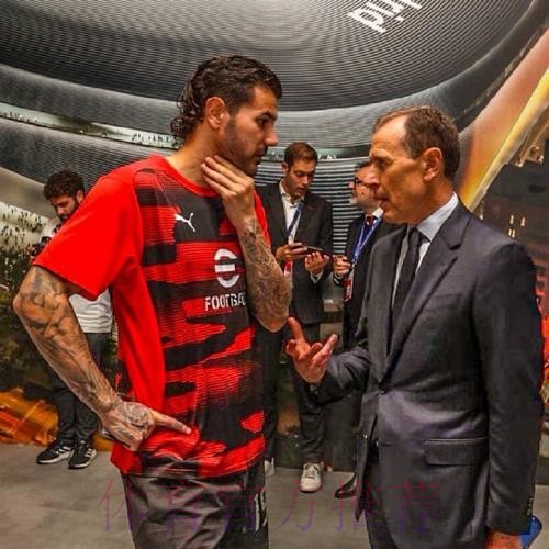 马卡:马竞有意免签塞巴略斯 球员还在等待皇马表态 马卡:马竞有意免签塞巴略斯 球员还在等待皇马表态